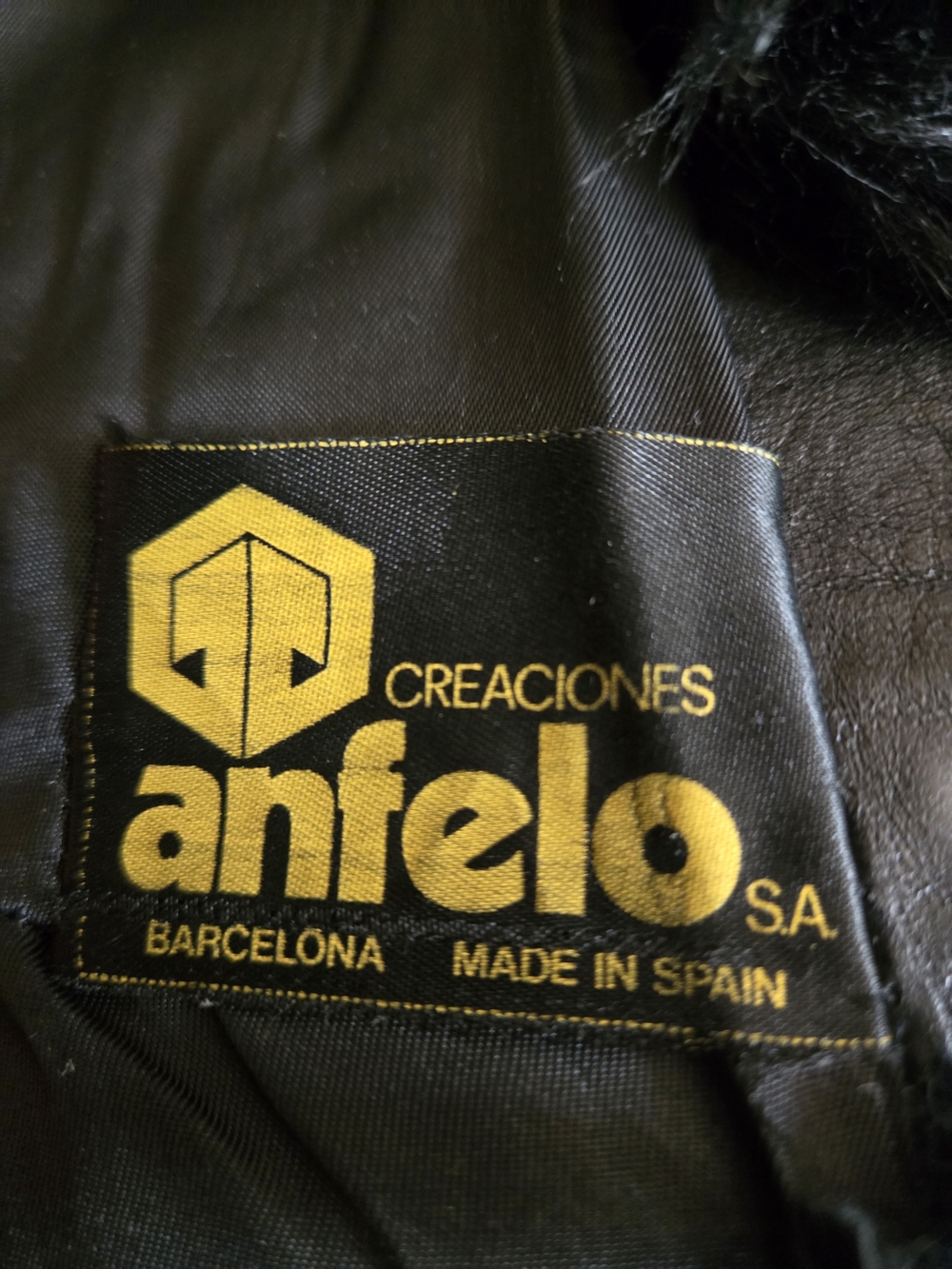 Women’s Black Leather Coat with Fur Collar - Picture 3 of 4